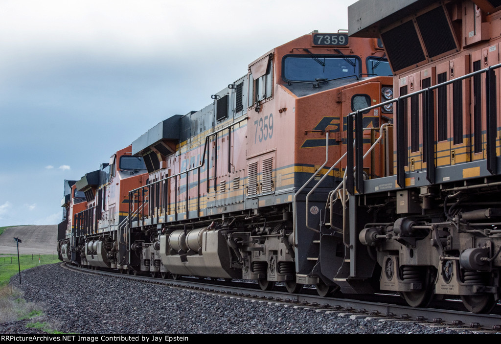 BNSF 7359 trails on an eastbound intermodal 